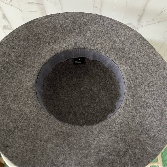 Grey Wool Hat - Picture 4 of 4